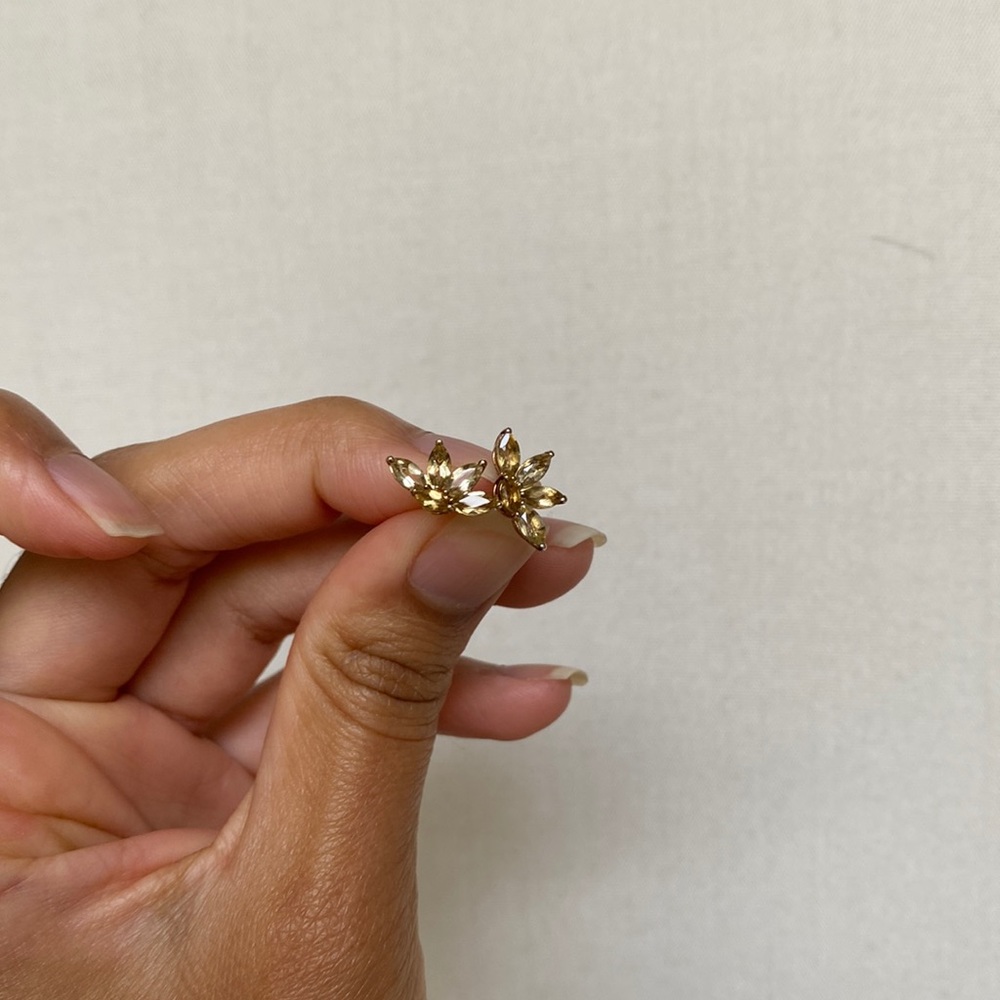 mejuri gemstone earrings